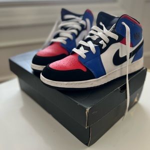 - Air Jordan 3 Retro OG (Kid Size) 🔥